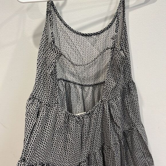 Brandy Melville Women's One Size Black Floral Ruffle Tiered Tunic Tank Shirt - Picture 7 of 10